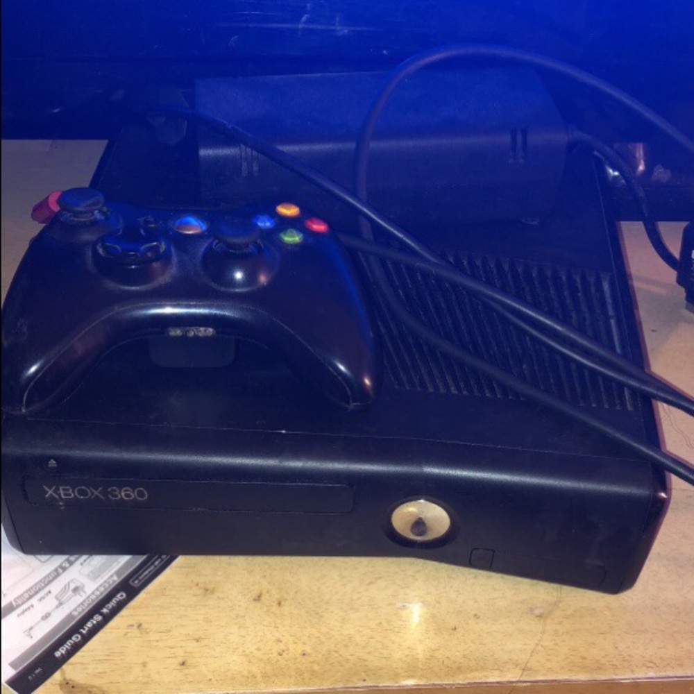 Xbox 360 With controller